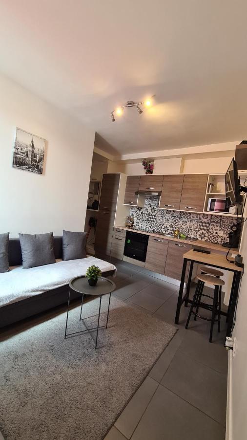 Appartement Paris Metro Hoche Pantin Extérieur photo